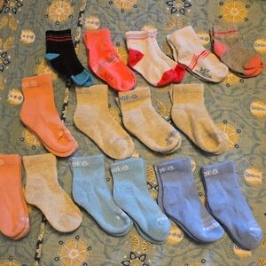 Reebok & Fruit Of The Loom Childrens Socks - Assorted Colors 3-5yr Old